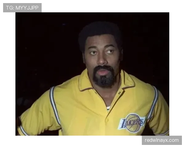 张伯伦单场100分纪录闪耀篮球史册,传奇永不褪色 张伯伦单场100分纪录闪耀篮球史册,传奇永不褪色