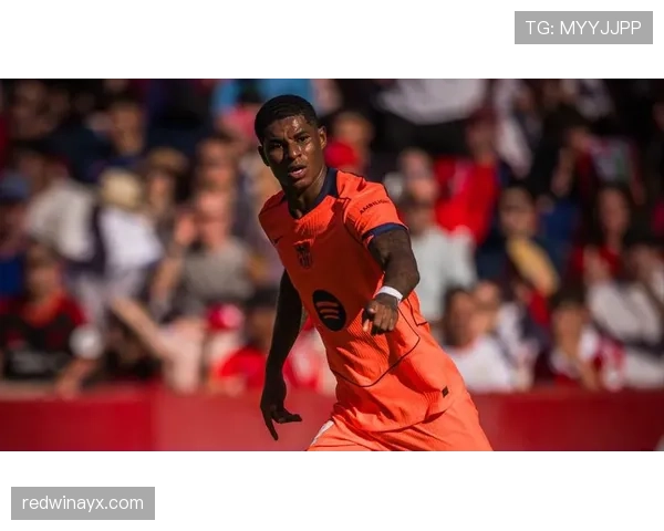 拉什福德火力全开,进攻端表现亮眼助力球队前行 拉什福德火力全开,进攻端表现亮眼助力球队前行