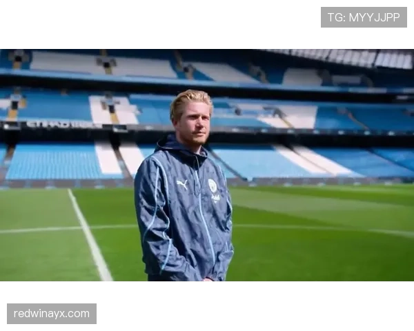 德布劳内身披17号战袍开启新赛季,状态成焦点 德布劳内身披17号战袍开启新赛季,状态成焦点