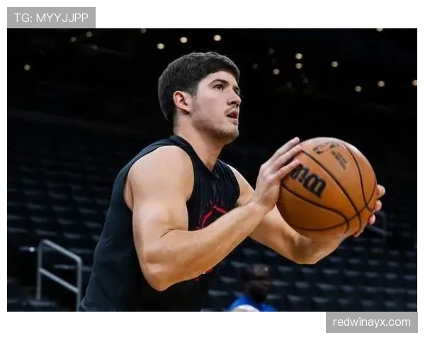 谢泼德无球跑动助力里德拉开空间提升得分效率