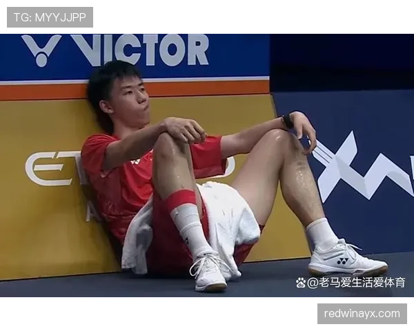 冯彦哲训练完直接去奢侈品店刷卡，这谁顶得住啊